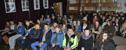 Widowisko "Obieraczki" w GOK dla młodzieży szkolnej